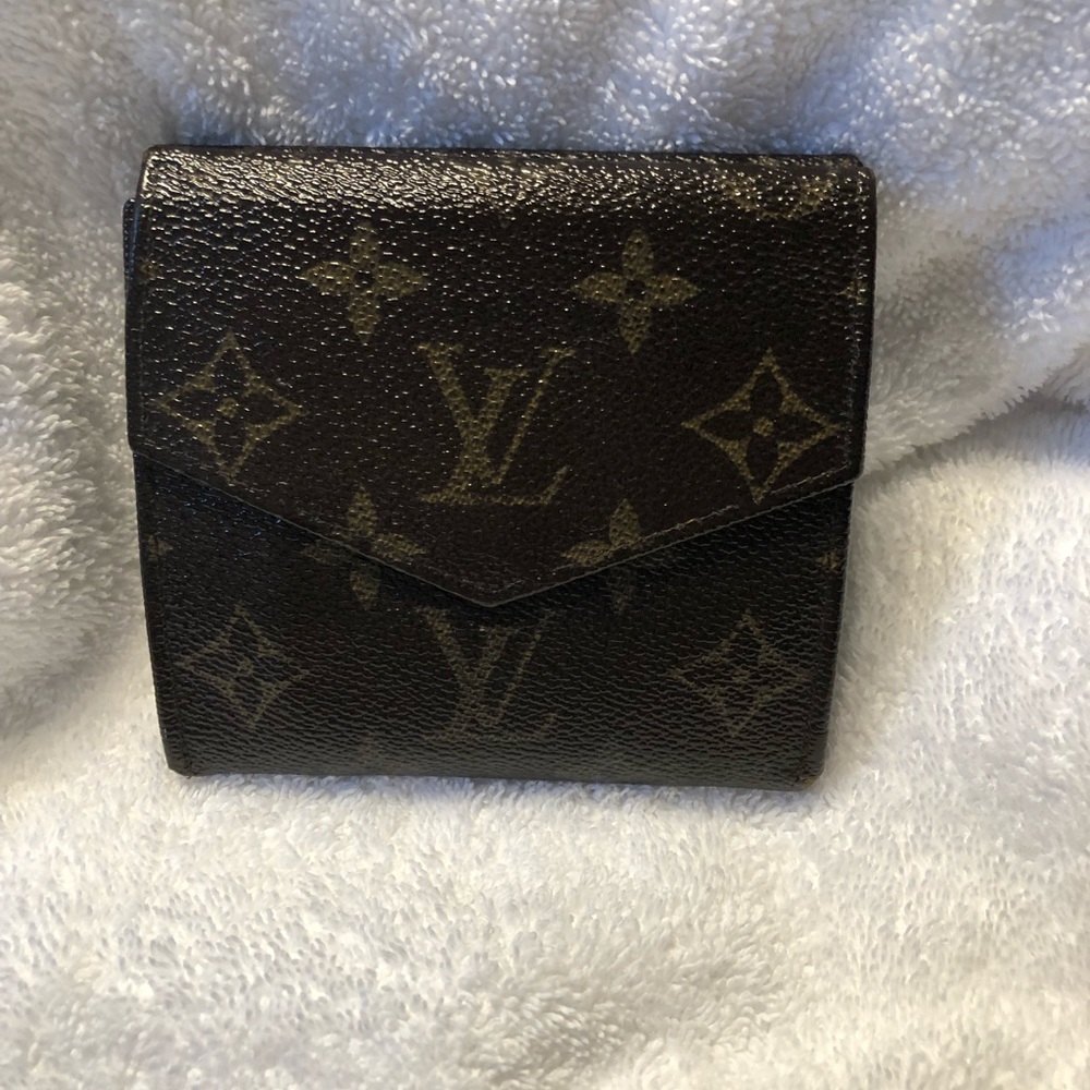 Louis Vuitton short wallet